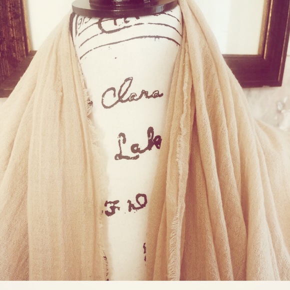 FREE PEOPLE ALL I NEED TRAVEL SCARF NWT - Picture 5 of 5